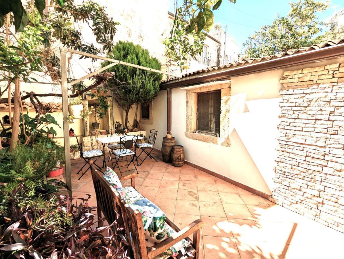 La Casa Delle Fate Apartment Syracuse Exterior photo